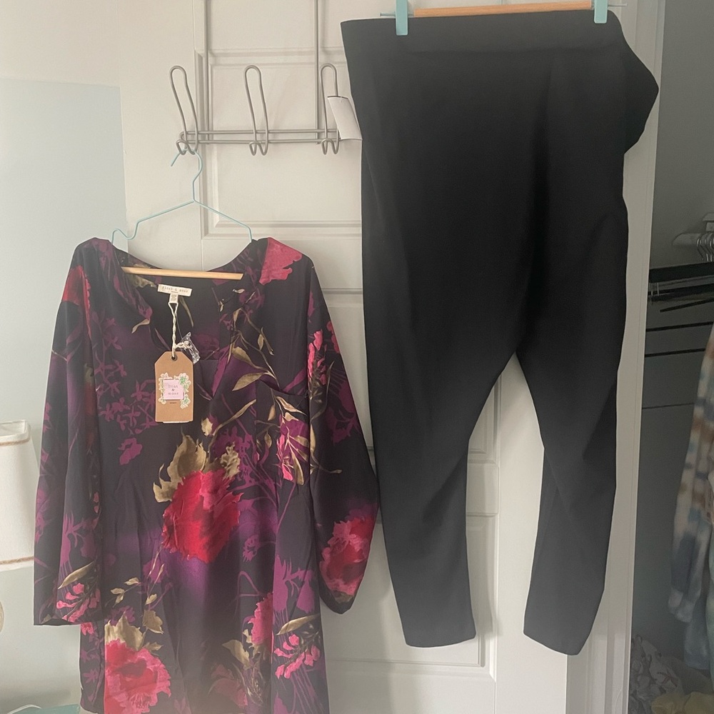 Floral Print flint and moss nwt 3x tunic with Black 3x leggings nwt